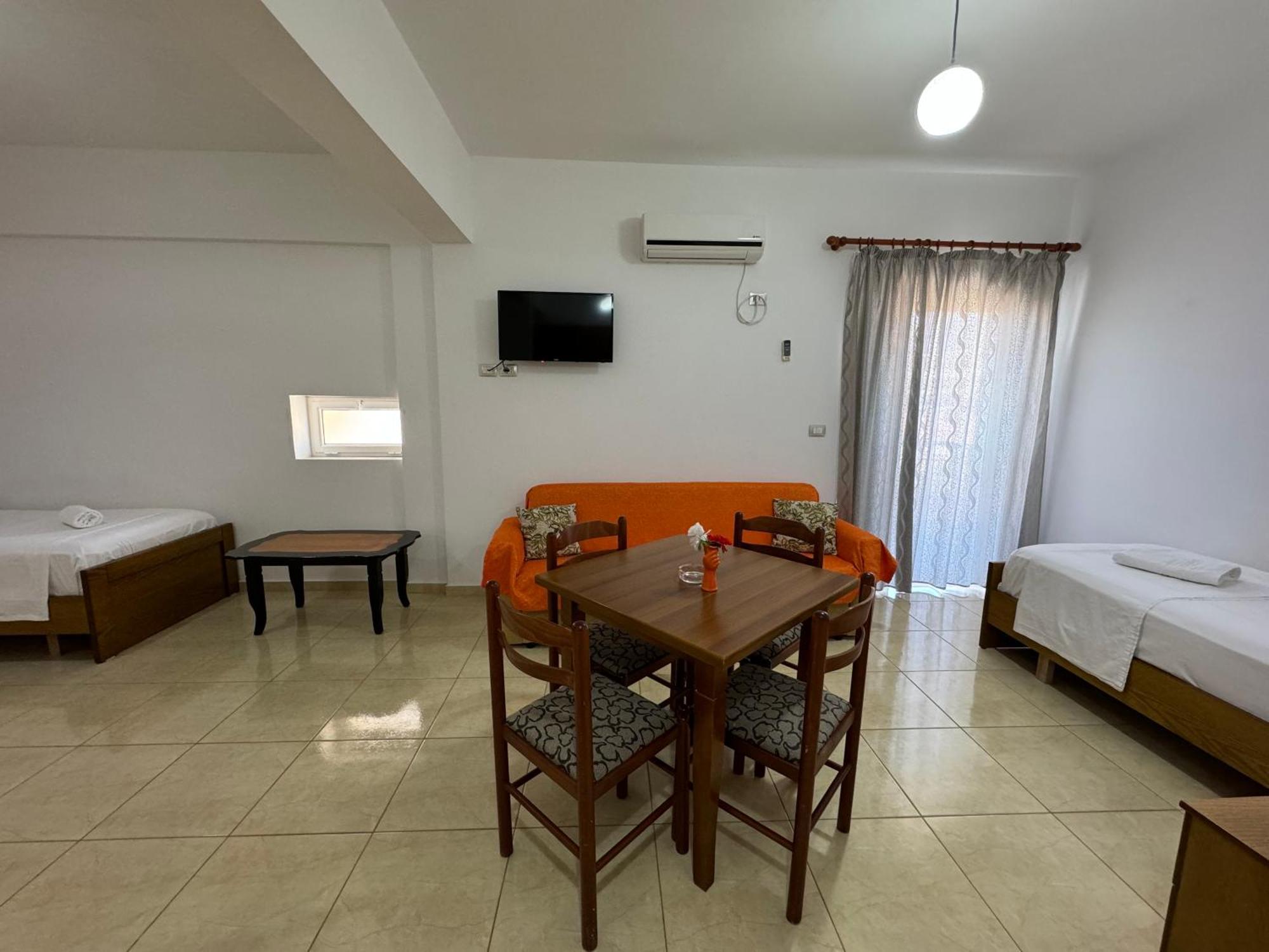 Aleksander Aparthotel Ксамил Екстериор снимка