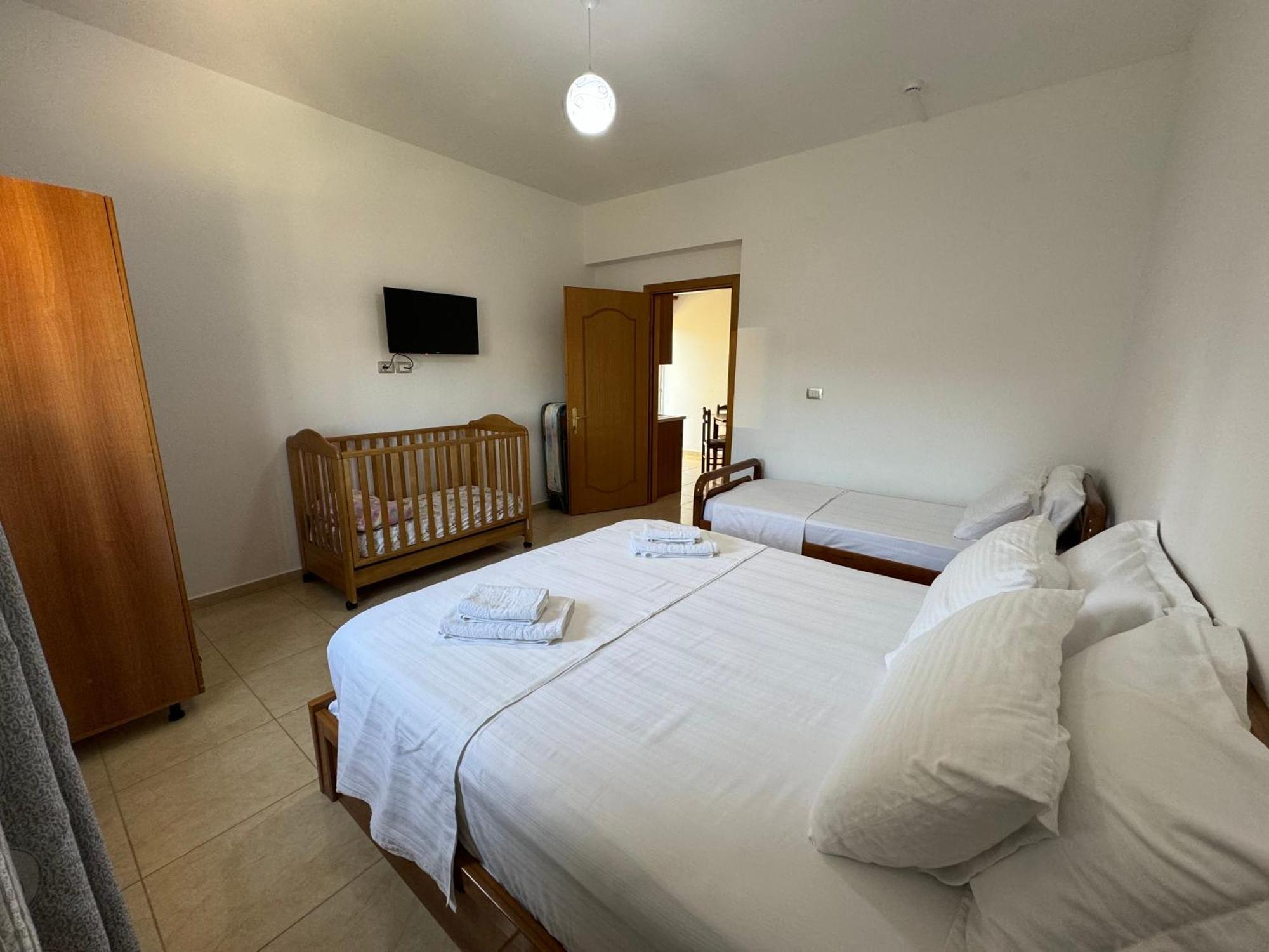 Aleksander Aparthotel Ксамил Екстериор снимка
