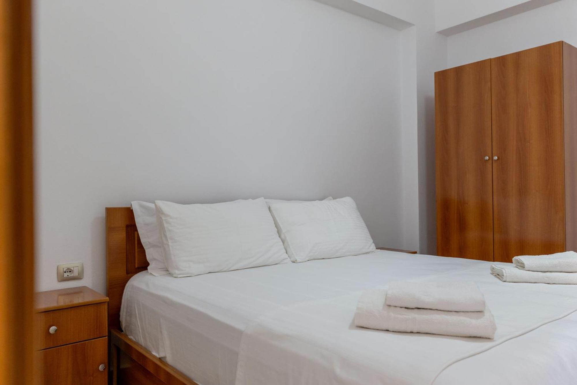 Aleksander Aparthotel Ксамил Екстериор снимка
