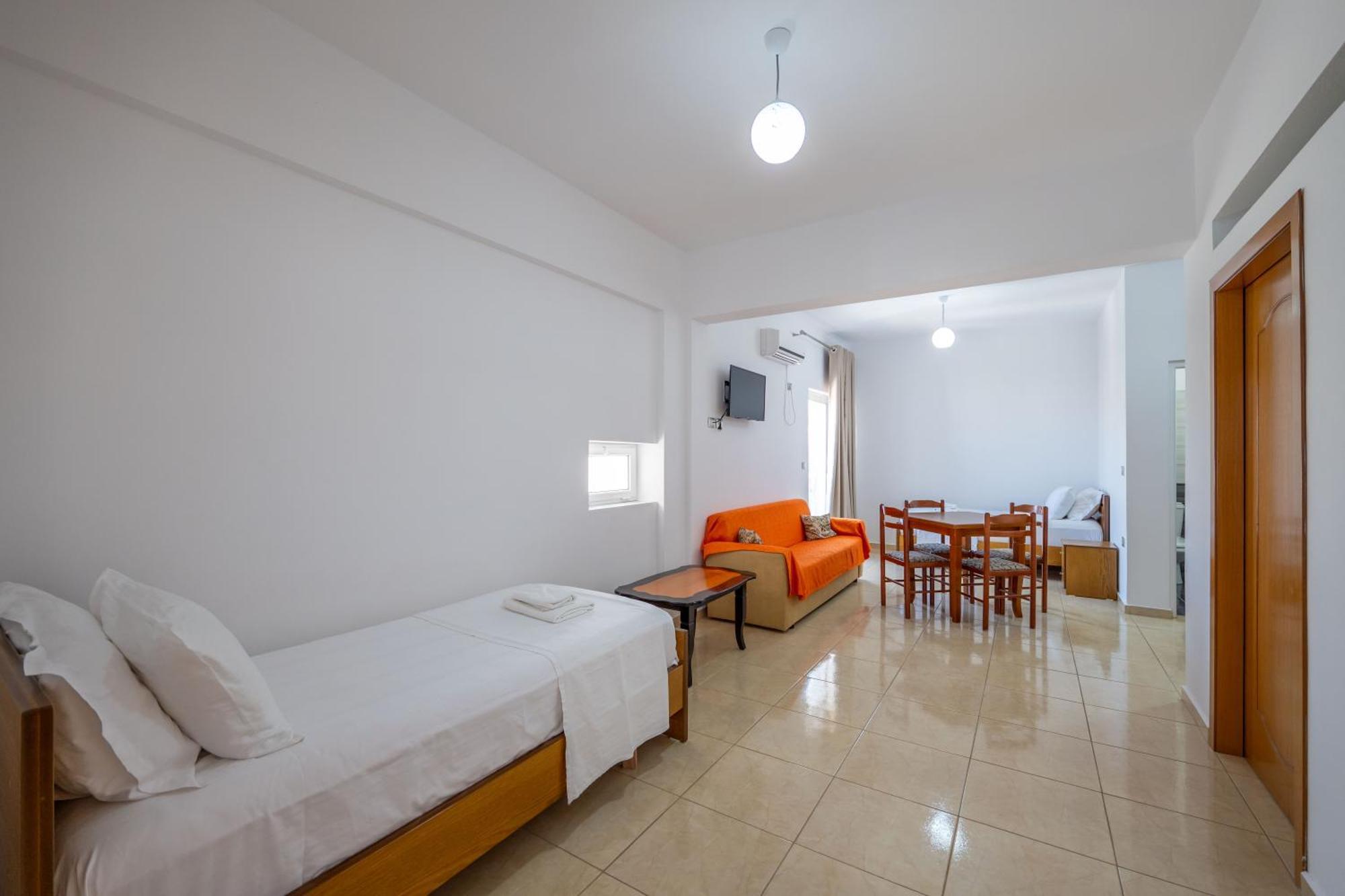 Aleksander Aparthotel Ксамил Екстериор снимка
