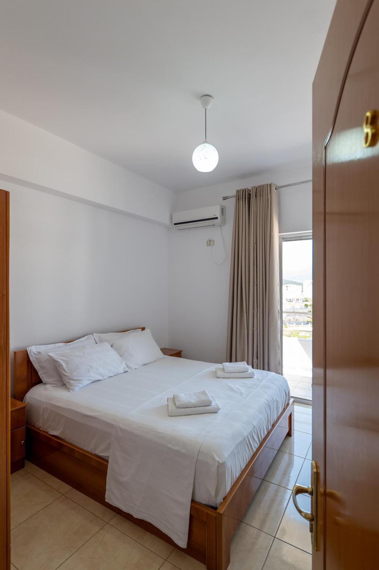 Aleksander Aparthotel Ксамил Екстериор снимка