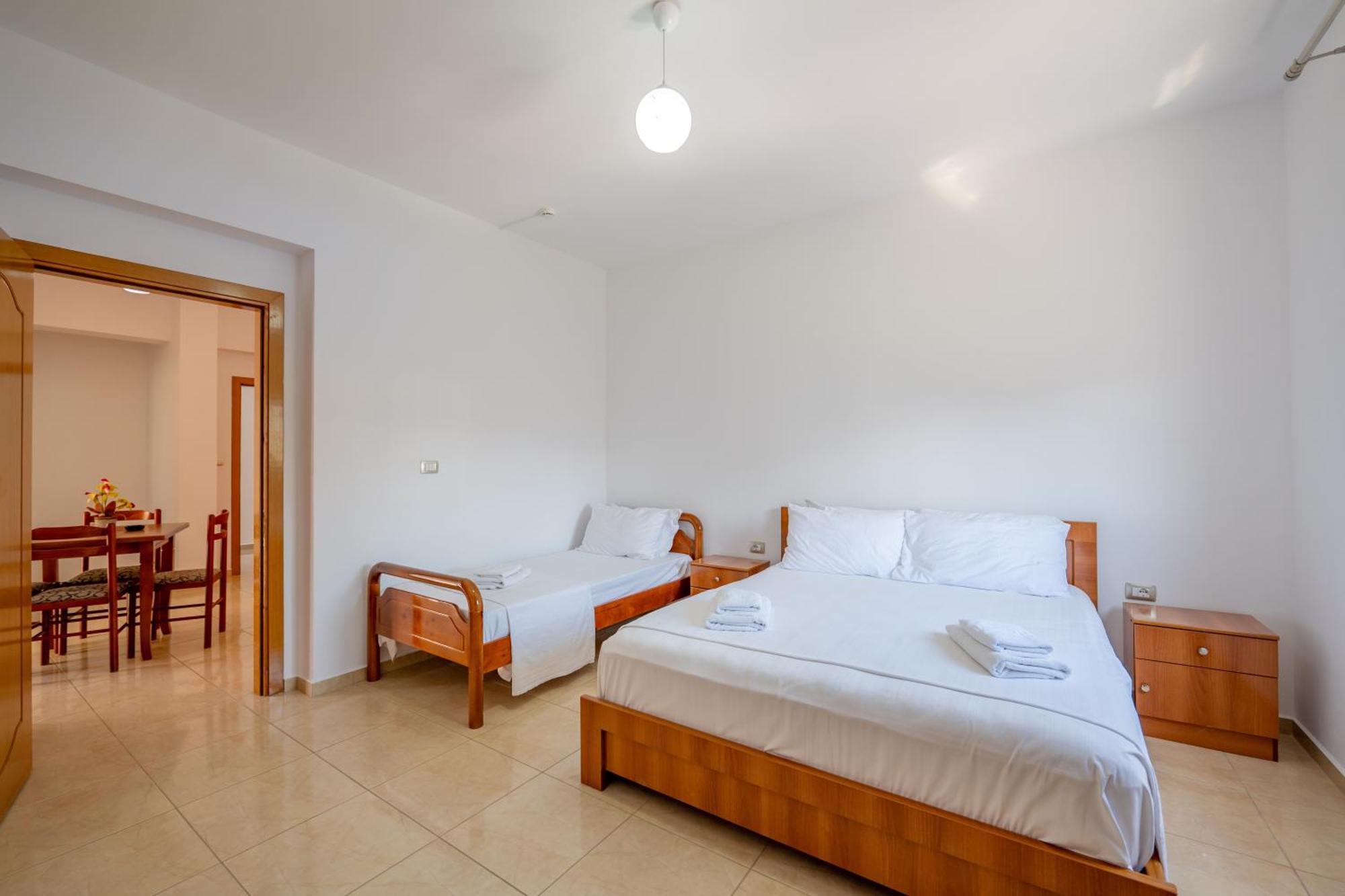 Aleksander Aparthotel Ксамил Екстериор снимка